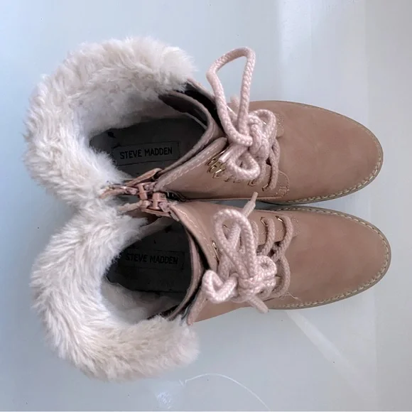 Steve Madden Peachy Tan Faux Fur-Lined Lace Combat Walking Ankle Boots Size 8 M - Picture 8 of 14